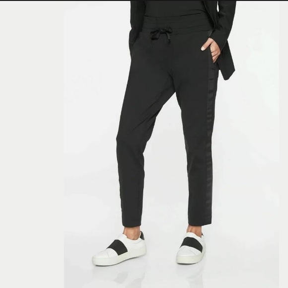 ATHLETA Metro Downtown Ankle Pant Black NWT - Picture 2 of 3